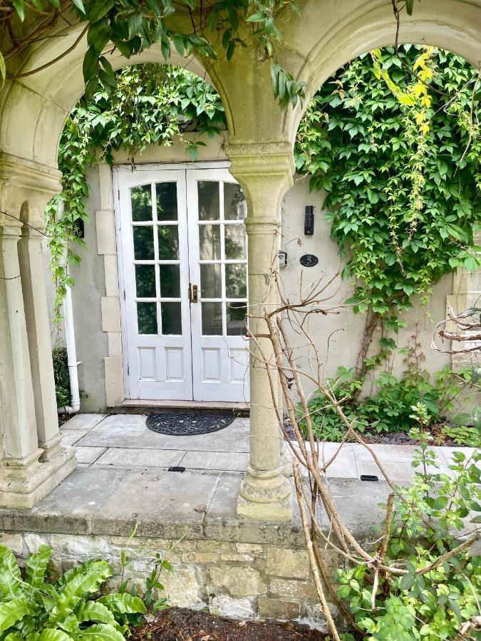 Cosy One Bedroom Apartment Trowbridge Bagian luar foto